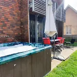Apartament Plein Sud Avec Jacuzzi Privatif Et Parking Prive