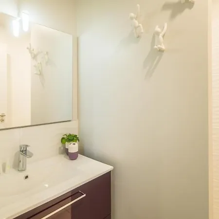 Apartman Plein Sud Avec Jacuzzi Privatif Et Parking Prive *