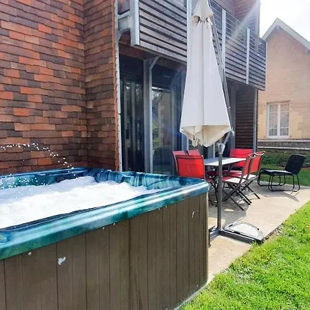 Apartman Plein Sud Avec Jacuzzi Privatif Et Parking Prive
