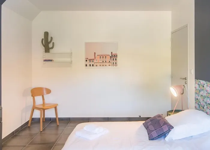 Plein Sud Avec Jacuzzi Privatif Et Parking Prive סרלה-לה קנדה